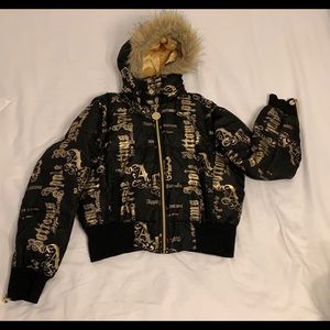 Coat: puffer. brand: Apple Bottoms.